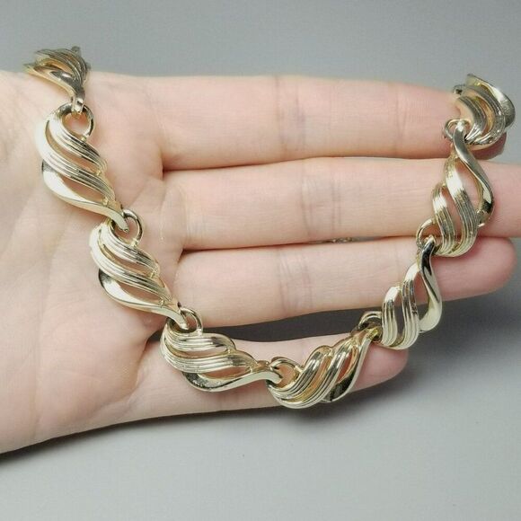 Vintage Coro Silver Tone Collar Necklace with Adjustable Hook Clasp, Signed - Picture 2 of 7